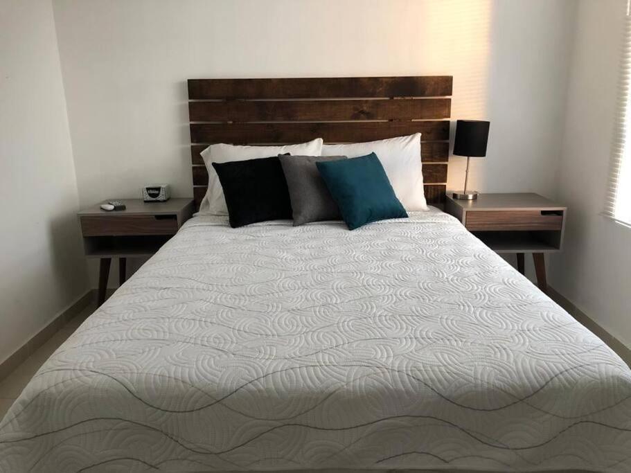 Comfortable And Private House 2 Bedrooms Wifi Parking Free Monterrey Eksteriør billede